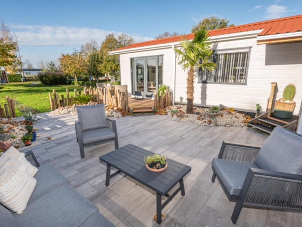 Chalet Sea Rocks With View And Garden Goedereede Exterior photo