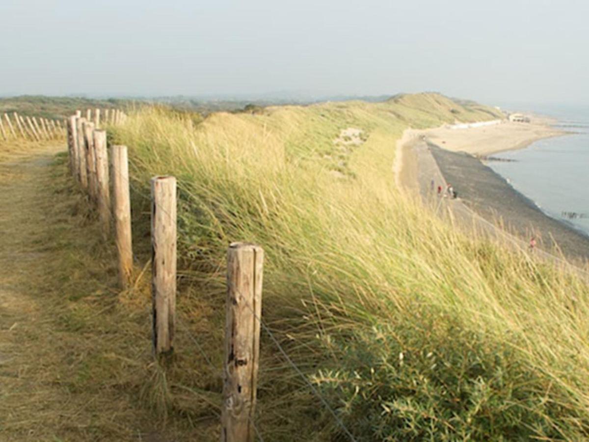 Chalet Sea Rocks With View And Garden Goedereede Exterior photo